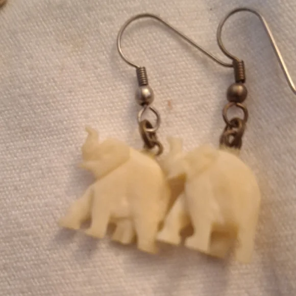 Dragonfly,Elephant Earrings & Black Crystals 3 Pair Earings - Picture 3 of 5